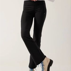 BNWT Athleta Rainier Bootcut pants